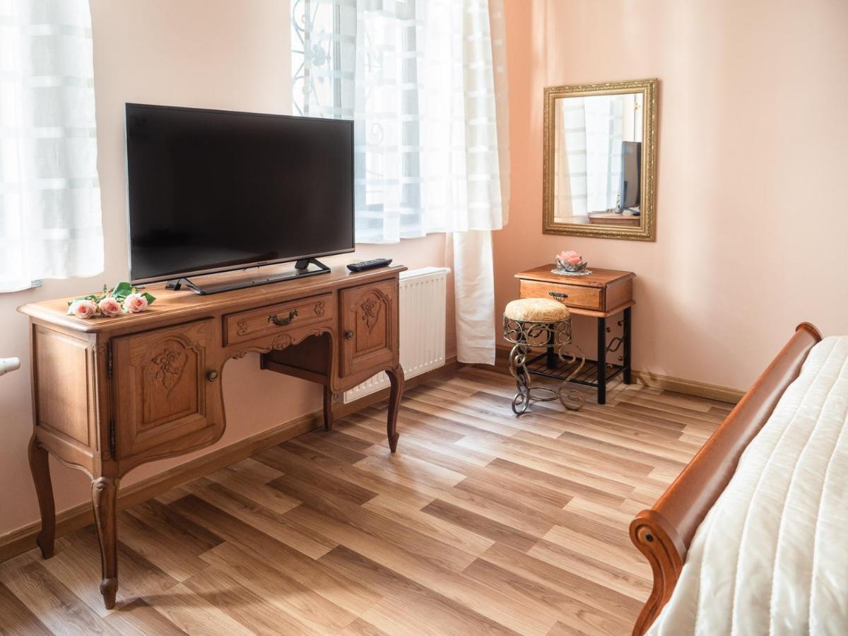 Apartment Na Cichej 5 A2